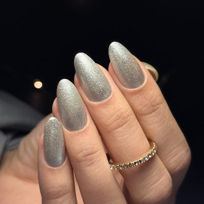 585 Frozen Snow gel polish 10g