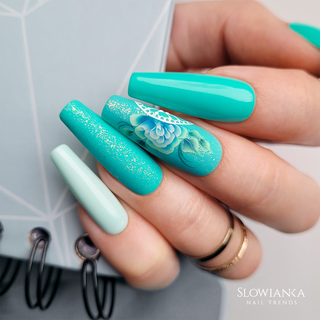 370 Minty Aura gel polish 10g