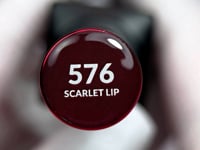 576 Scarlet Lip gel polish 10g