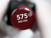 575 Red Veil gel polish 10g